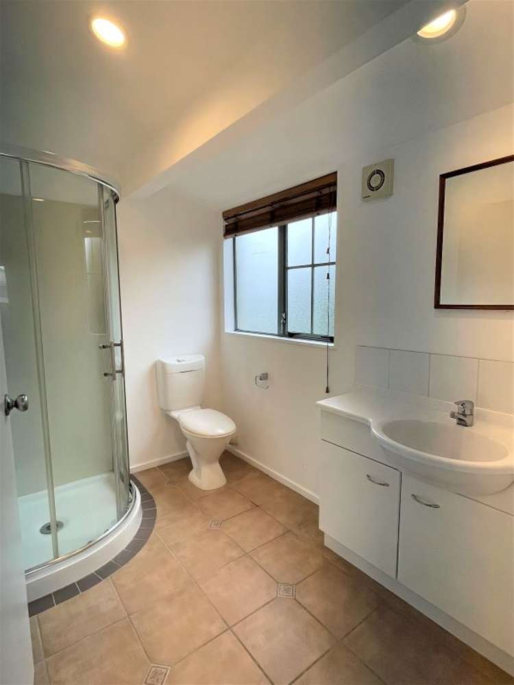 42a Bradbury Road Botany Downs_14