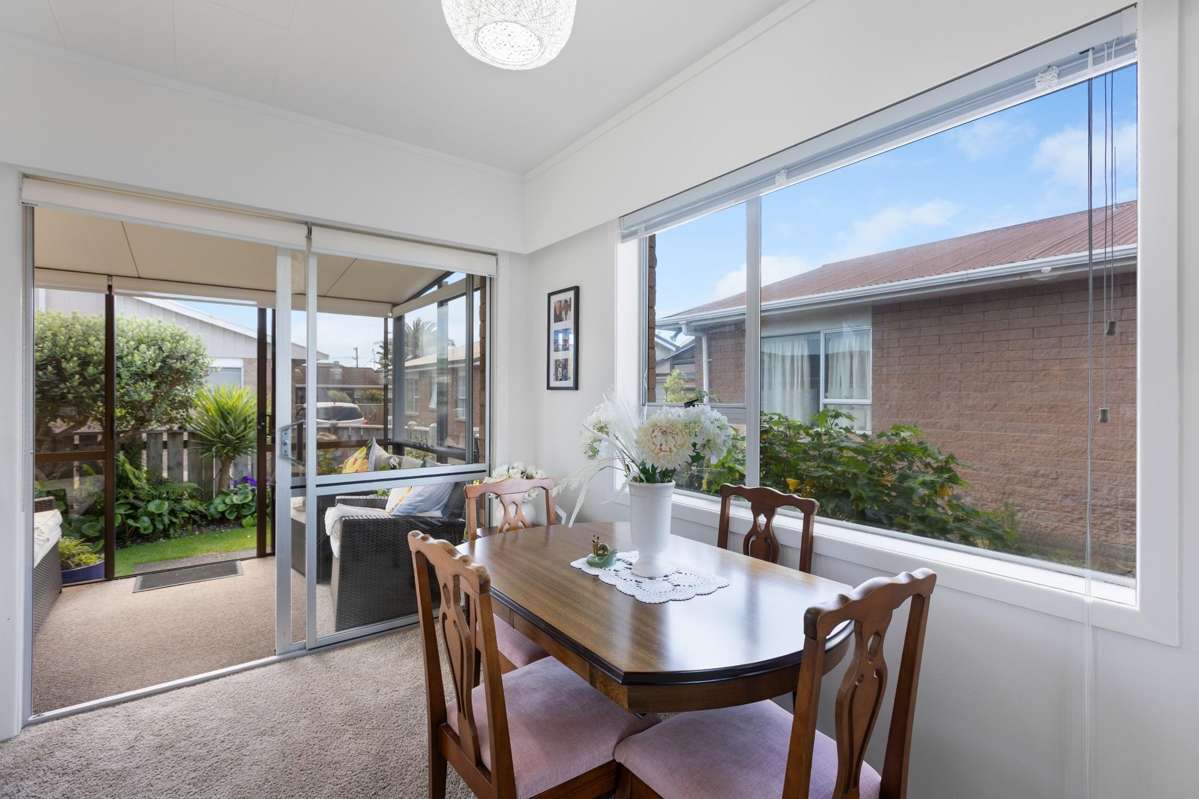 1/6 Webster Street, Westown 4