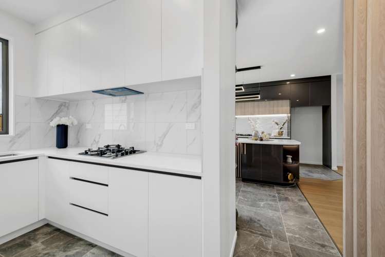 6 Bendridge Street Flat Bush_13