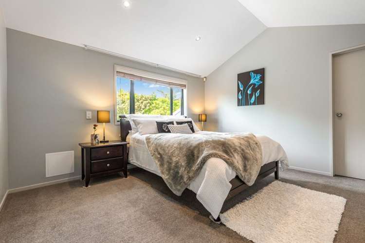 5/8 Tobago Place Sunnynook_11