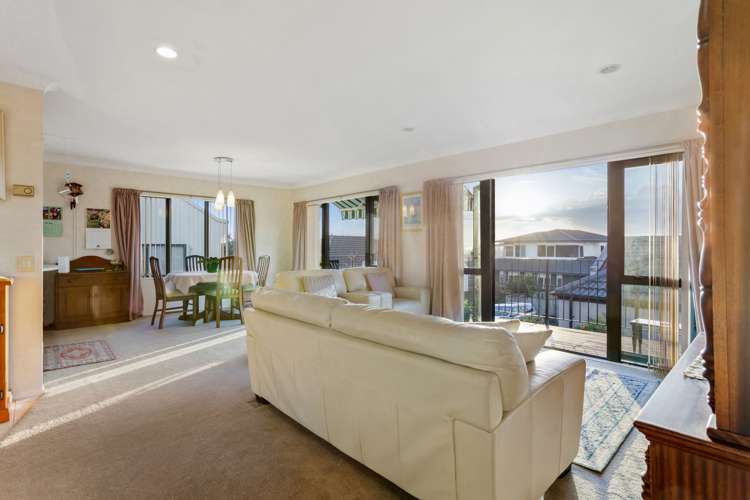 1/9 Ribbonwood Crescent Goodwood Heights_4