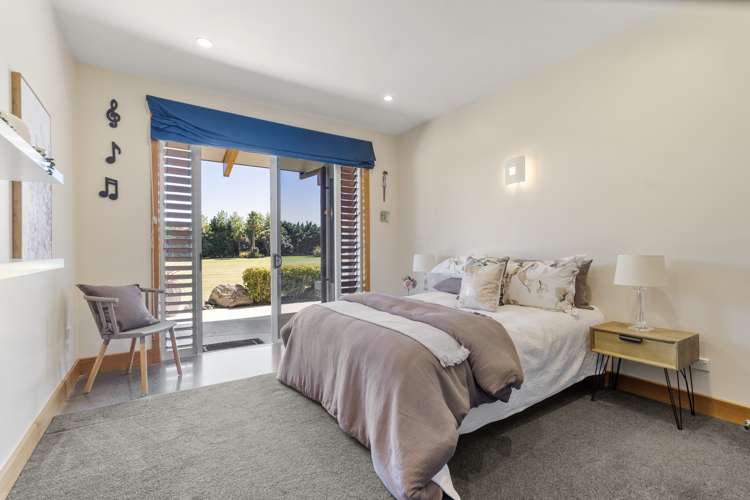 66 Porterfield Road Whitford_24