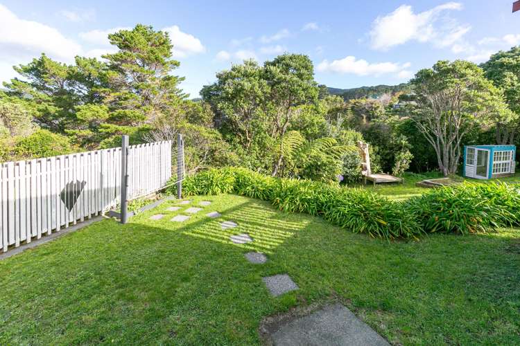 65 Percy Dyett Drive Karori_13