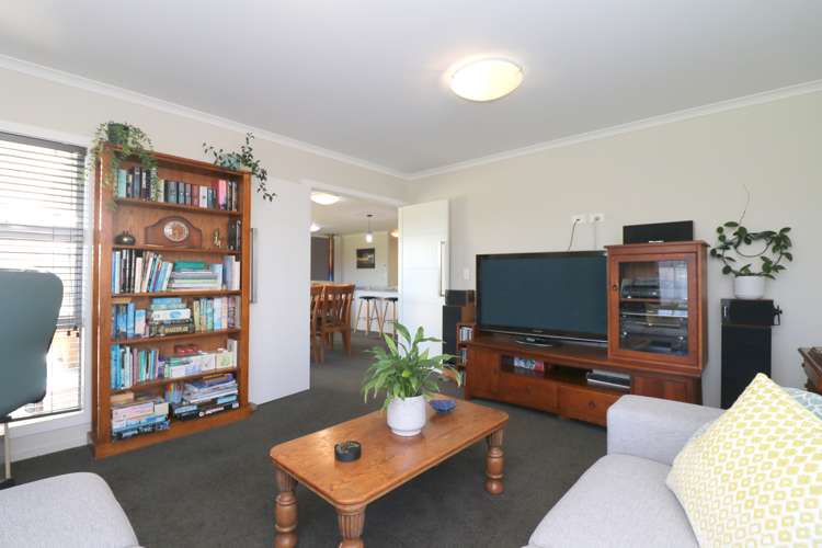 21 Sunrise Drive Seaward Bush_12