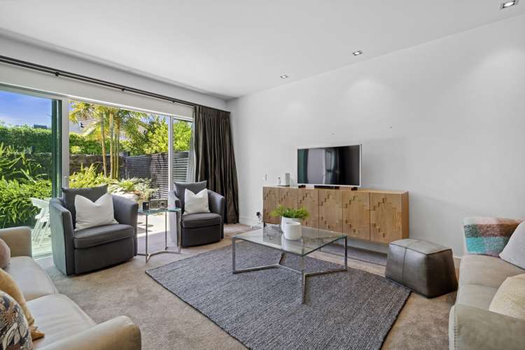 6/258 Hurstmere Road Takapuna_12