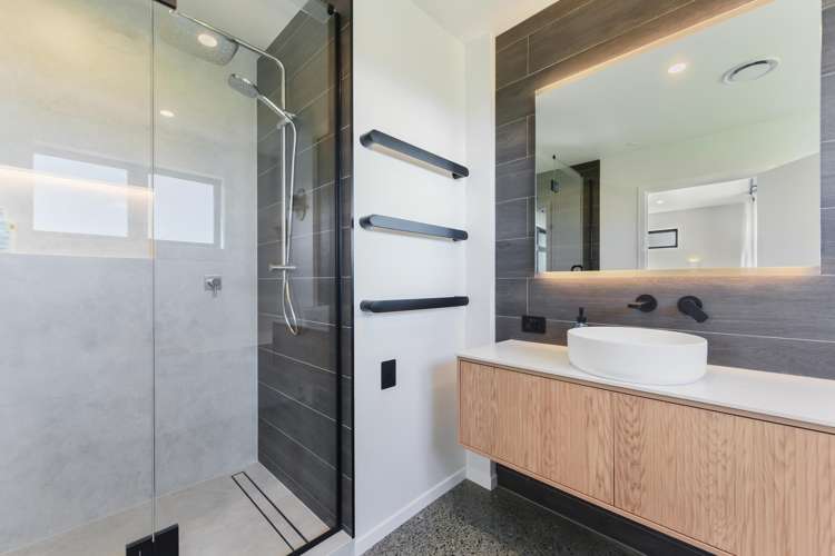 123 Redvale Road Redwood Valley_16