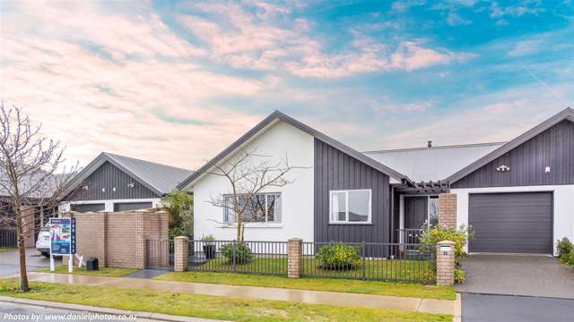 11 Farnborough Way Rolleston_1
