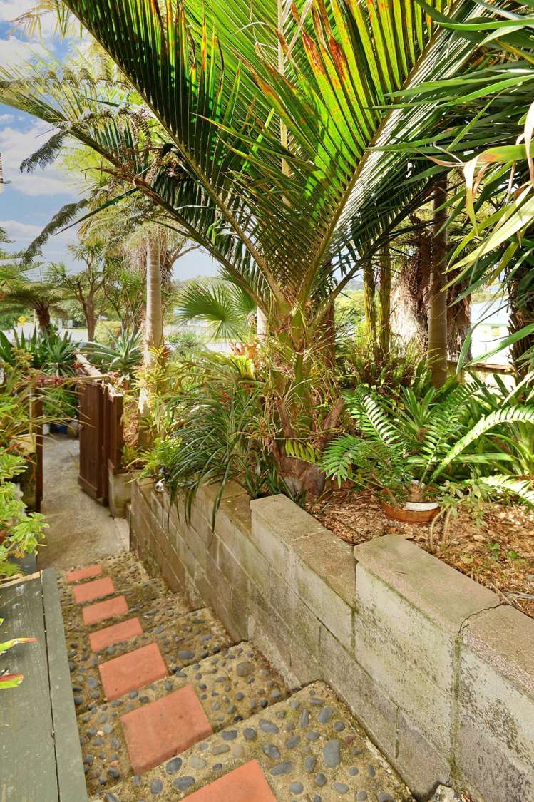 42 Lauderdale Road Birkdale_20