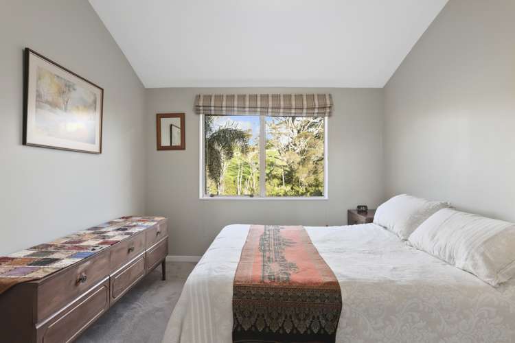 542d West Coast Road Oratia_15