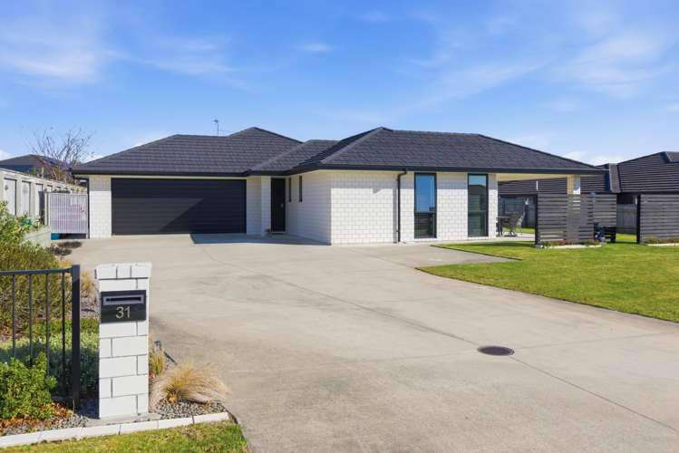 31 Honeyfield Drive_0