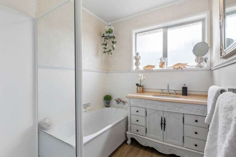 1/45 Glenmore Road Sunnyhills_11