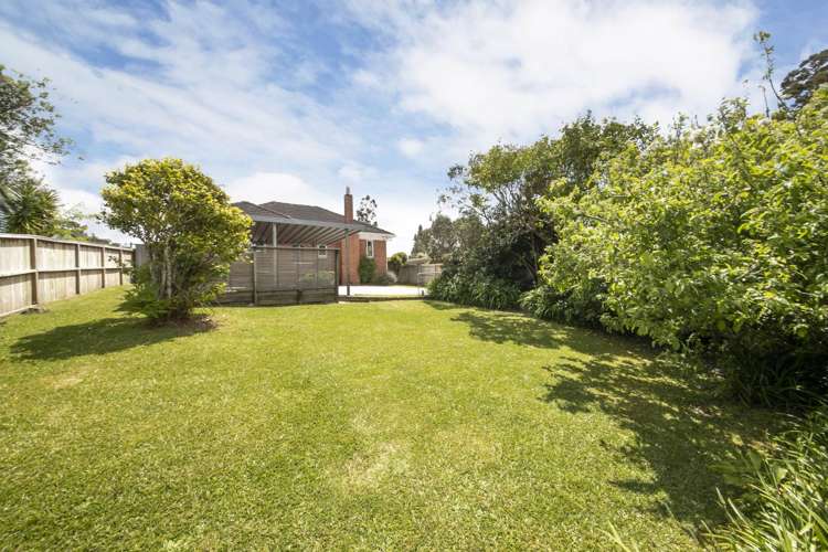 81 Atkinson Road Titirangi_13