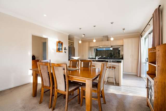 14 Aberdeen Crescent Wattle Downs_4