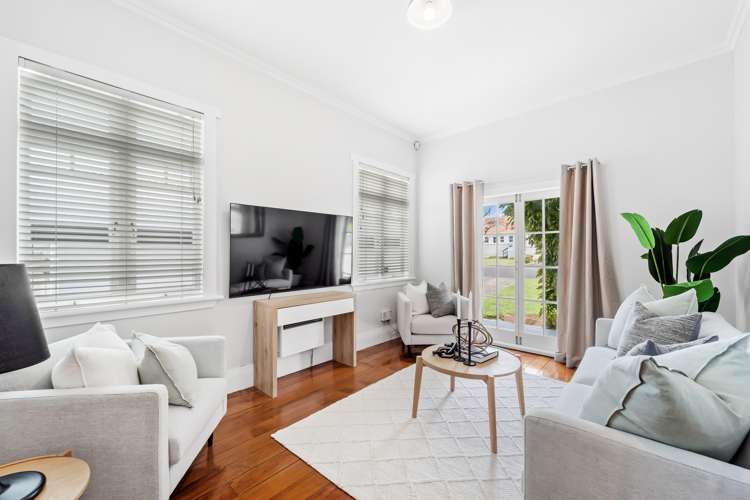 1/7 Seaview Avenue Northcote_9
