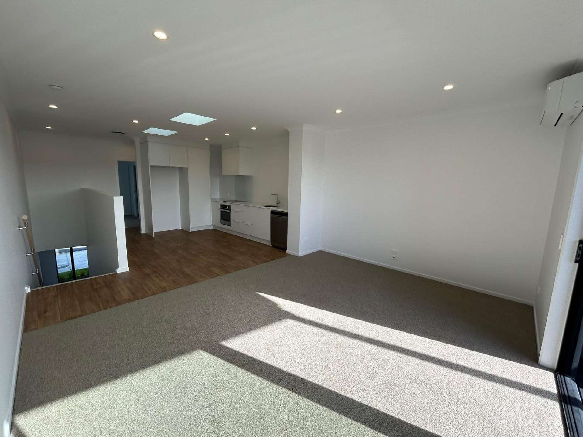 6 Constellation Way - The Helm 1131_0