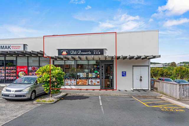 Albany bakery next to Taiping and Wang Mart