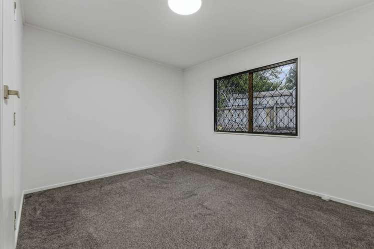 2/9 Maplesden Drive Clendon Park_8