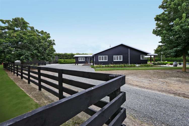 141 West Road Pakipaki_19