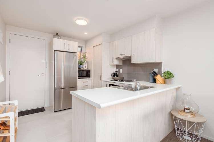 321/17 Link Crescent Stanmore Bay_5