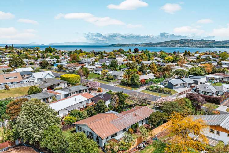 84 Hinemoa Avenue Taupo_28