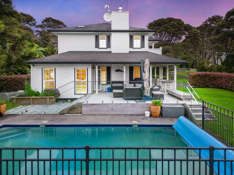 33 Cochran Road Oratia_1