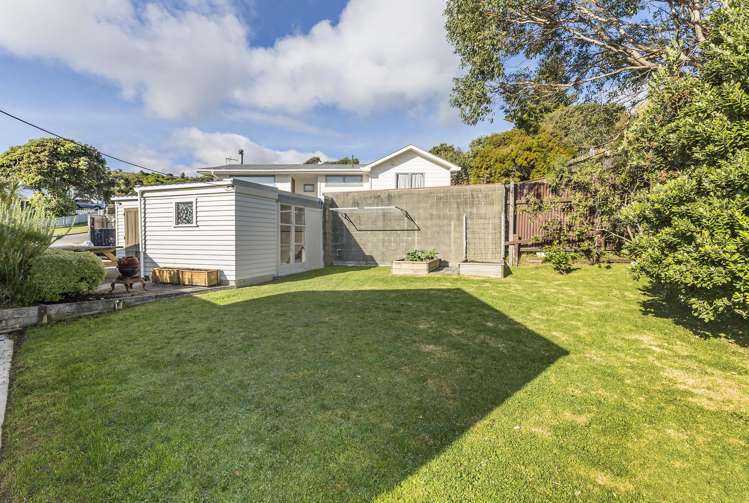14 Moult Street Titahi Bay_17