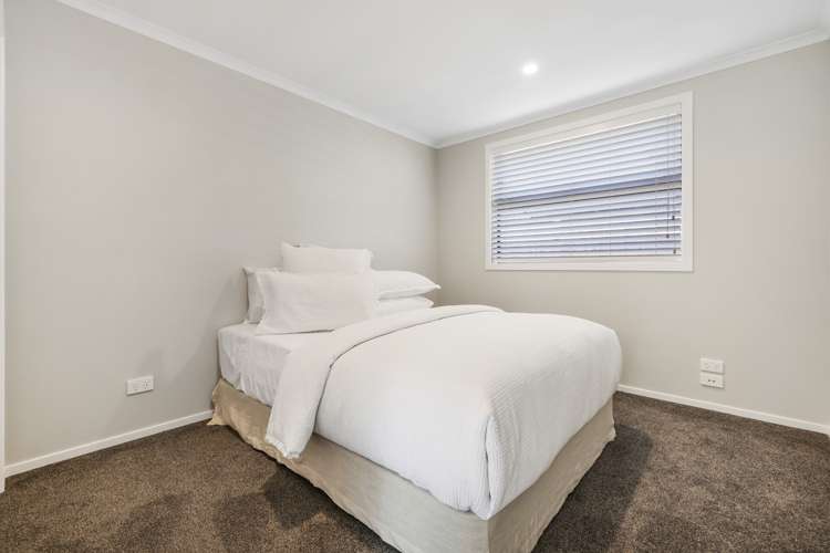 87 Pakanga Grove Pyes Pa_16