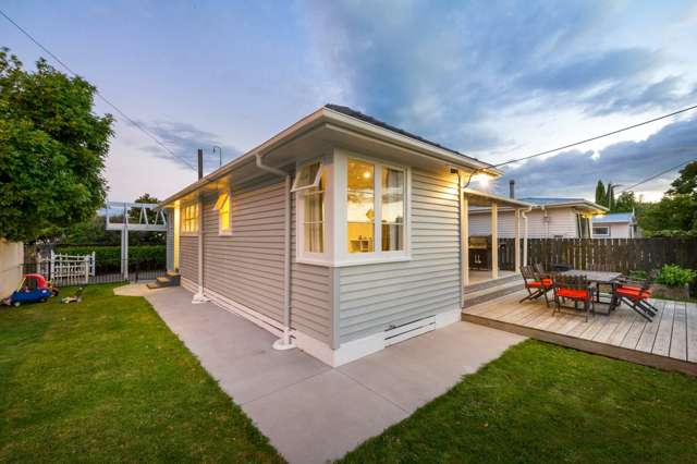 56 Golf Road New Lynn_2