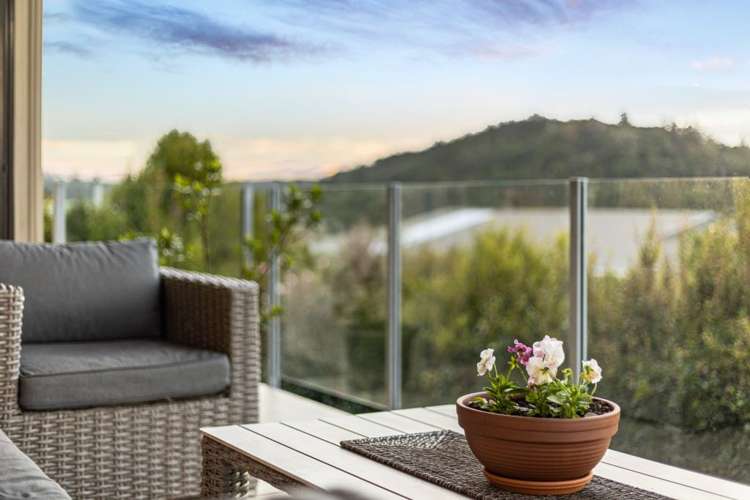 53 Okura River Road Okura_3