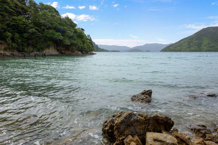 645 Port Underwood Road Whatamango Bay_16