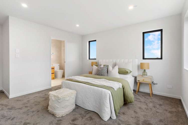 12 Mill Hill Close Flat Bush_27