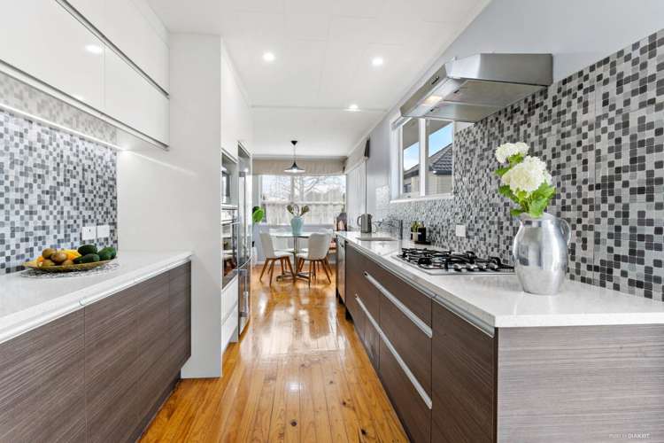 1/20 Gossamer Drive Pakuranga Heights_3