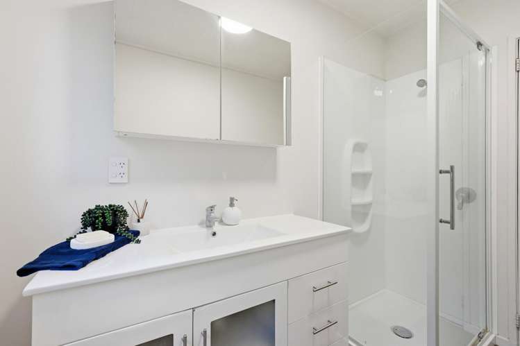 73B Great North Road St Johns Hill_9