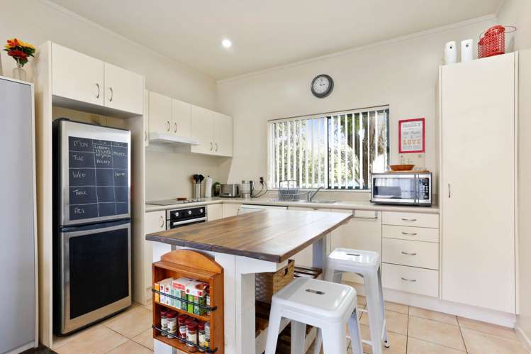 1 Albizia Avenue Henderson_2