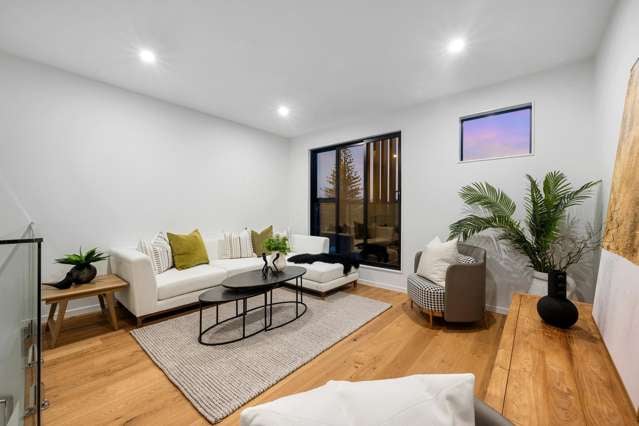 13/32 Karori Crescent Orakei_2