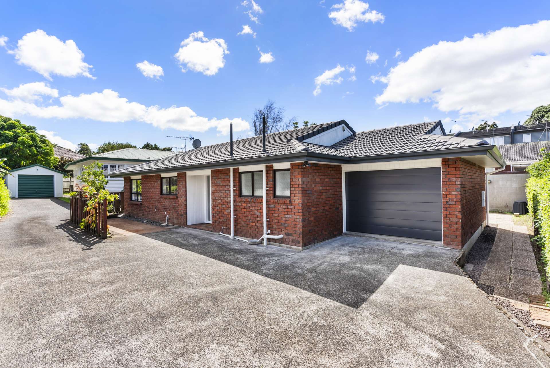 2/32 Campbell Road Onehunga_0