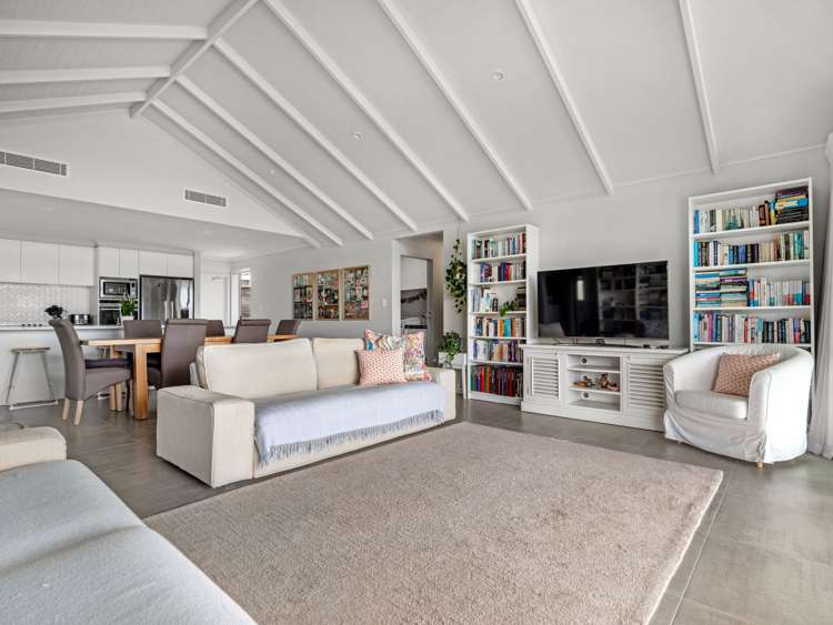 18 Kaipara Lake Road South Head_12