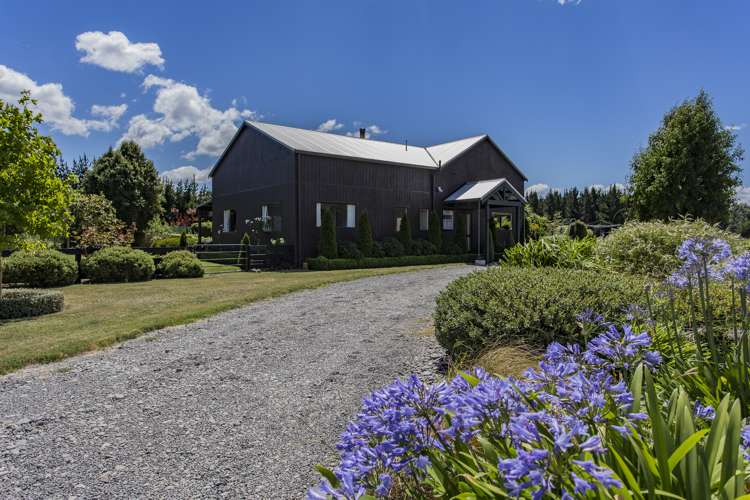 2570 South Eyre Road West Eyreton_22