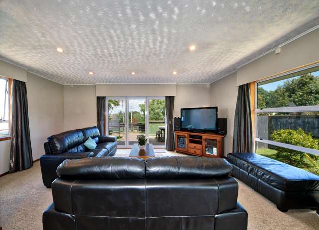 145 Tirimoana Road Te Atatu South_1