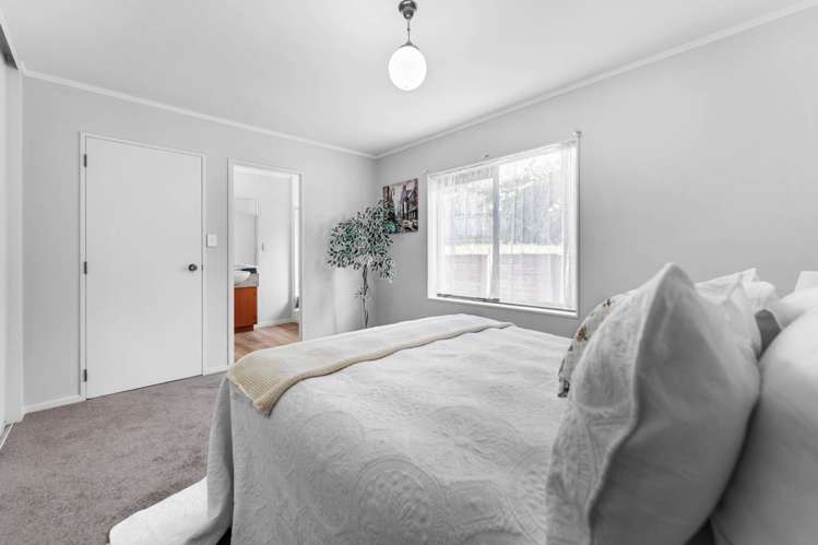 2 Skelton Avenue Manurewa_10