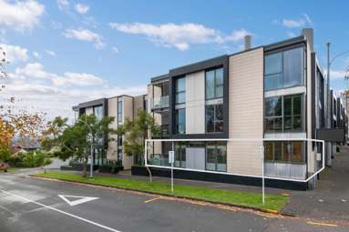 1/107 Jervois Road_2
