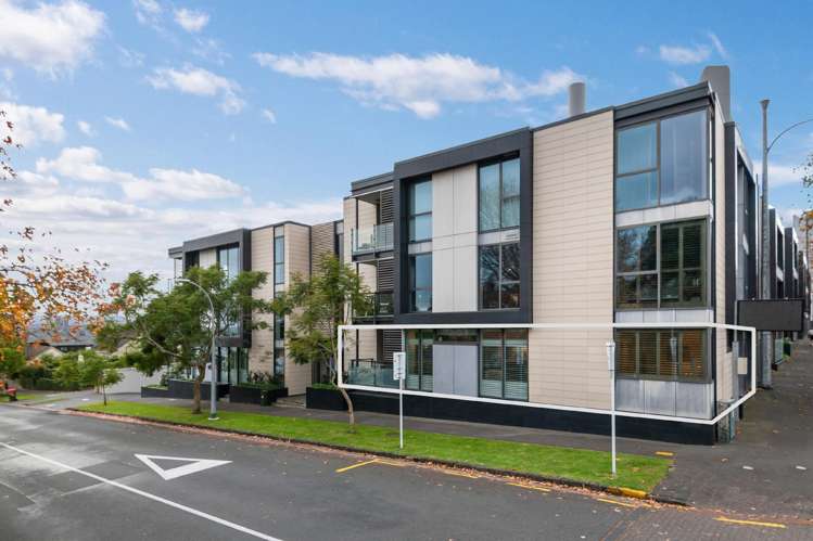 1/107 Jervois Road_2