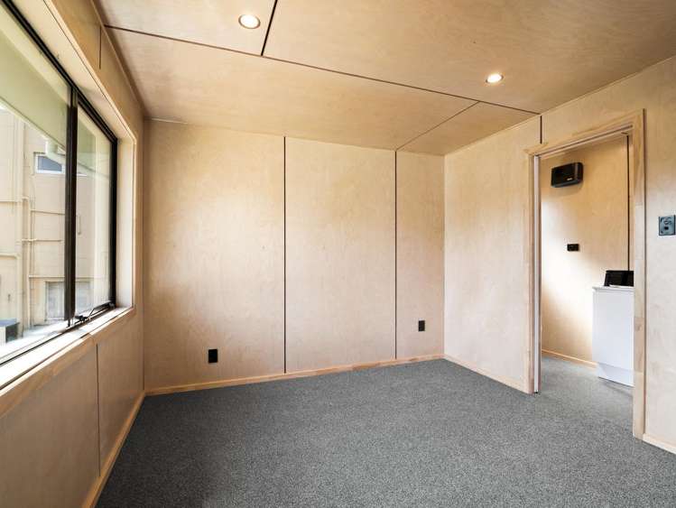 E/4 Longwood Avenue Mornington_10