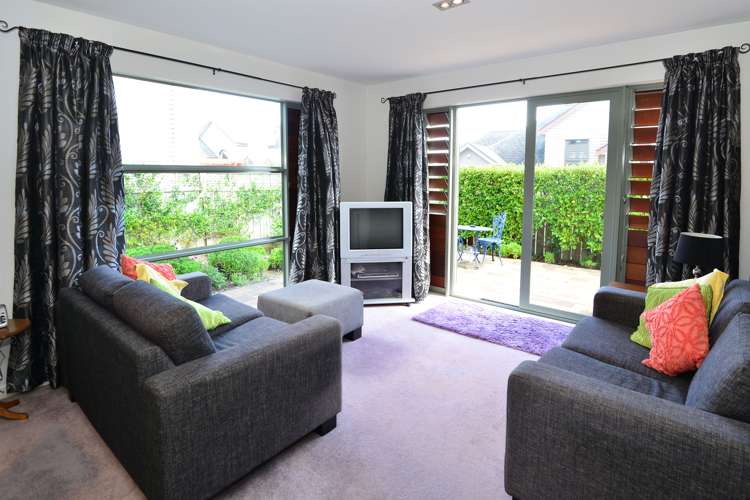 202 Alec Craig Way Gulf Harbour_5