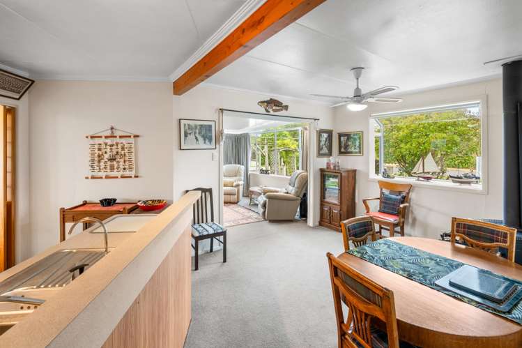 20 Kerr Street Karitane_15