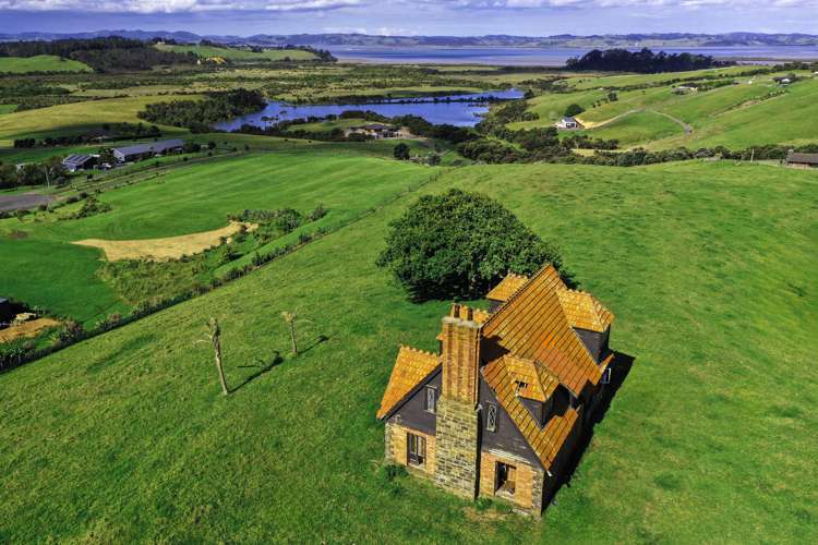 8 Kaipara Lake Road_0