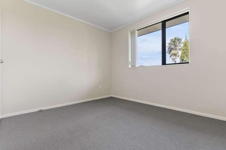 54 Glenveagh Park Drive Manurewa_12