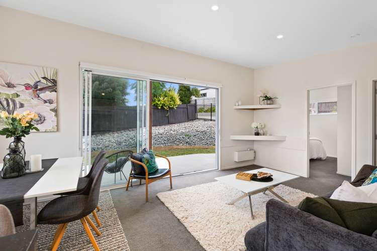 36a Brian Crescent Stanmore Bay_9