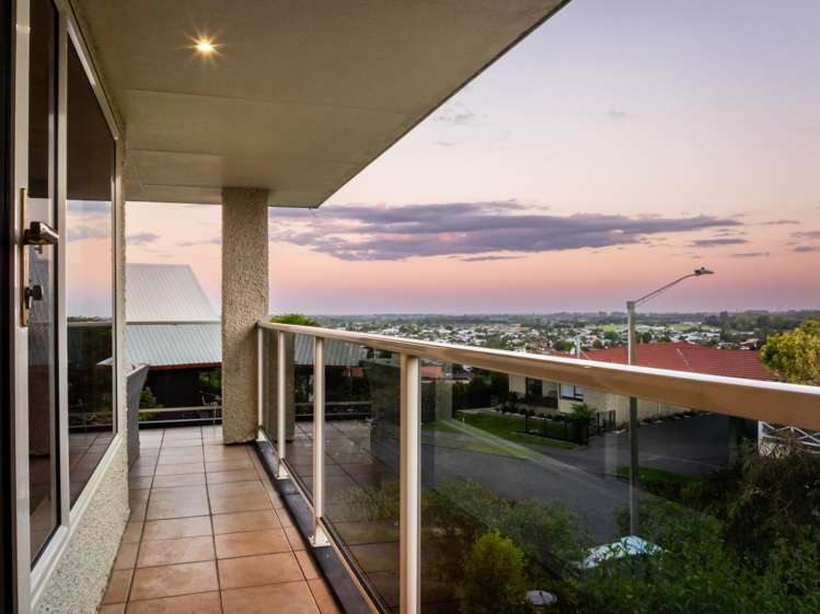 76A Churchill Drive Taradale_11