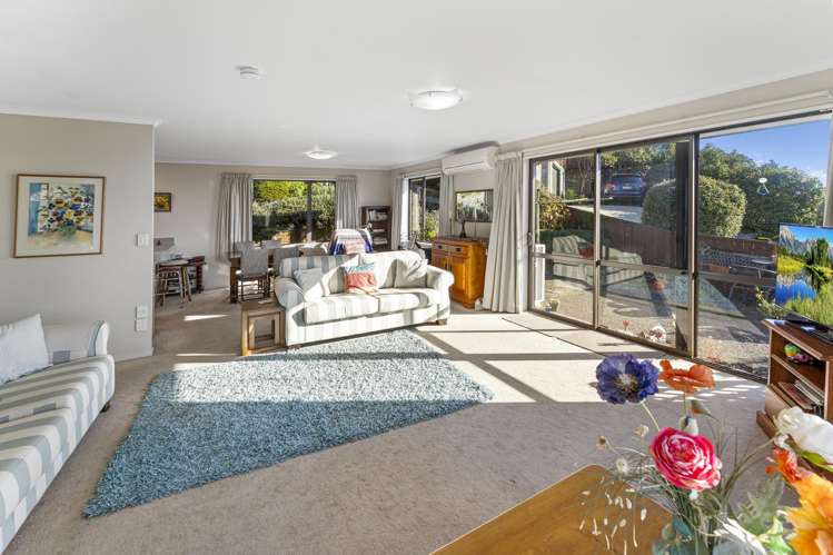 55 Washbourn Drive Richmond_7
